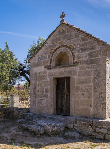 Ι. Ν. Αγίων Θεοδώρων (Όμορφη Εκκλησία)