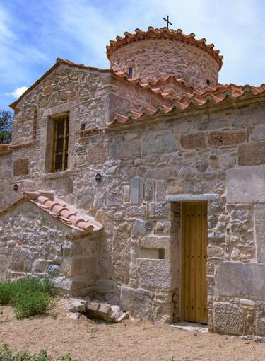 Ι. Ν. Αγίου Γεωργίου Ακραιφνίο