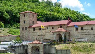 Ιερά Μονή Αγίας Τριάδος (Σπαρμός)