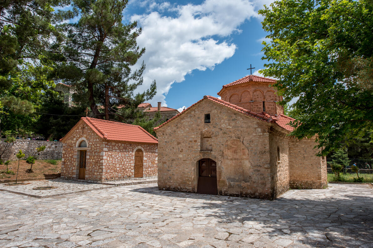 Ιερά Μονή Αγίας Λαύρας