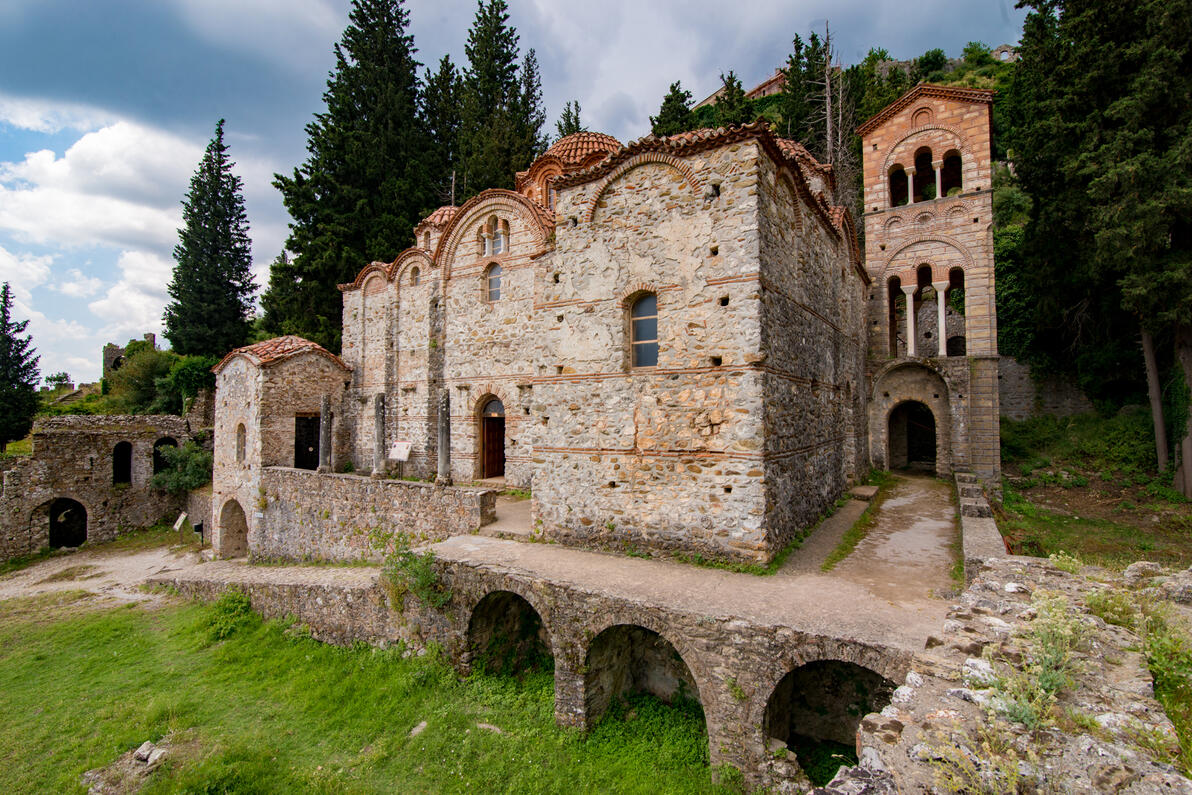 Ιερά Μονή Βροντοχίου(Ι. Ν. Αγίων Θεοδώρων & Παναγίας Οδηγήτριας)