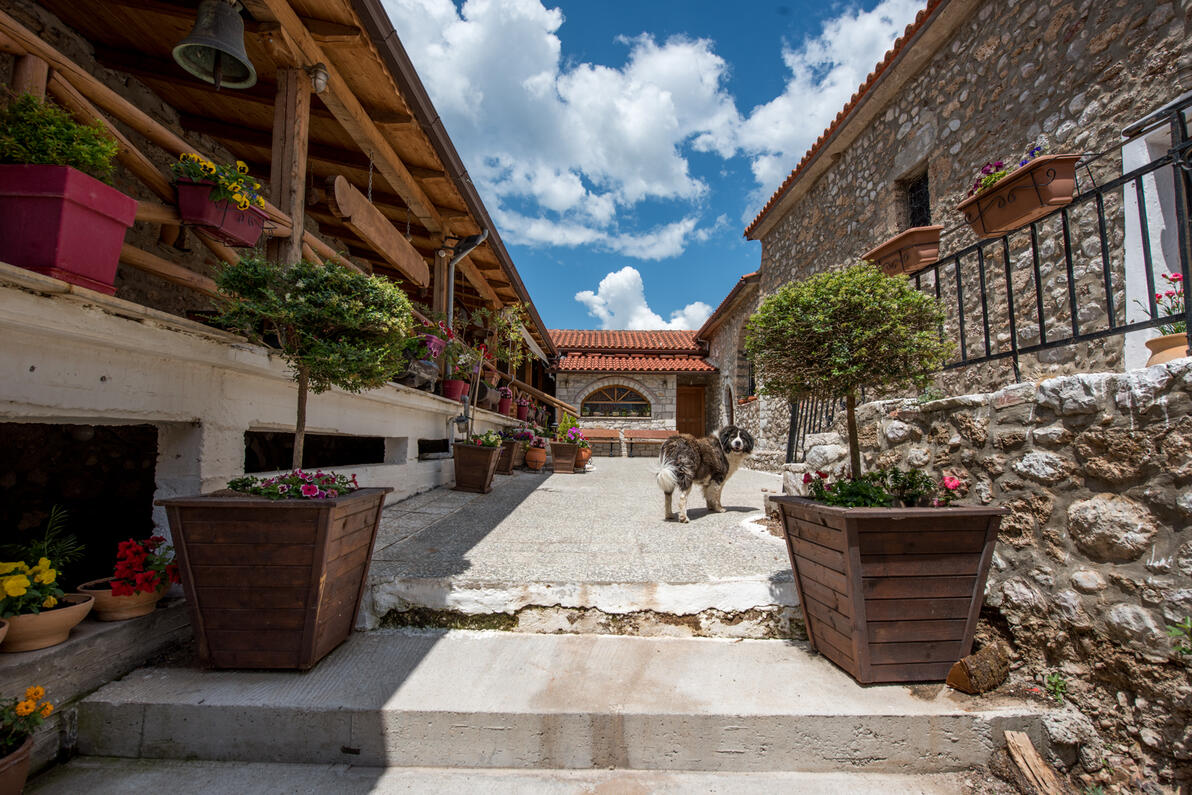 Ιερά Μόνη Κοιμήσεως Θεοτόκου Μακελλαριάς